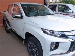 میتسوبیشی L200